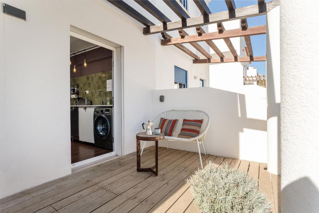 Beach House Clerigo - 2 Unique Apartments ألخيزور المظهر الخارجي الصورة